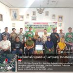 Penyaluran BLT Dana Desa Tahun 2026 di Aula Balai Pekon Sukanegara, Kecamatan Ngambur, Kabupaten Pesisir Barat. Keluarga Penerima Manfaat (KPM) menerima bantuan sebesar Rp1,8 juta untuk periode Januari–Juni 2026 yang diserahkan oleh Pemerintah Pekon Sukanegara bersama unsur kecamatan dan pendamping desa.