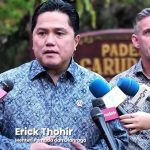 Presiden Prabowo Subianto menerima Erick Thohir dan pelatih Timnas Indonesia John Herdman di Hambalang untuk membahas persiapan Tim Garuda menuju Kualifikasi Piala Dunia 2030.