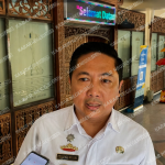 Welly Adiwantra saat menjadi sorotan publik setelah ditetapkan sebagai tersangka dugaan korupsi perekrutan 387 tenaga honorer fiktif yang menyebabkan kerugian negara sekitar Rp11 miliar.