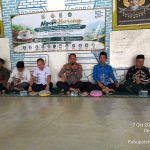 Kegiatan Ngopi Bareng KUA Way Lima bersama Uspika dan tokoh masyarakat untuk memperkuat kerukunan di Pesawaran.
